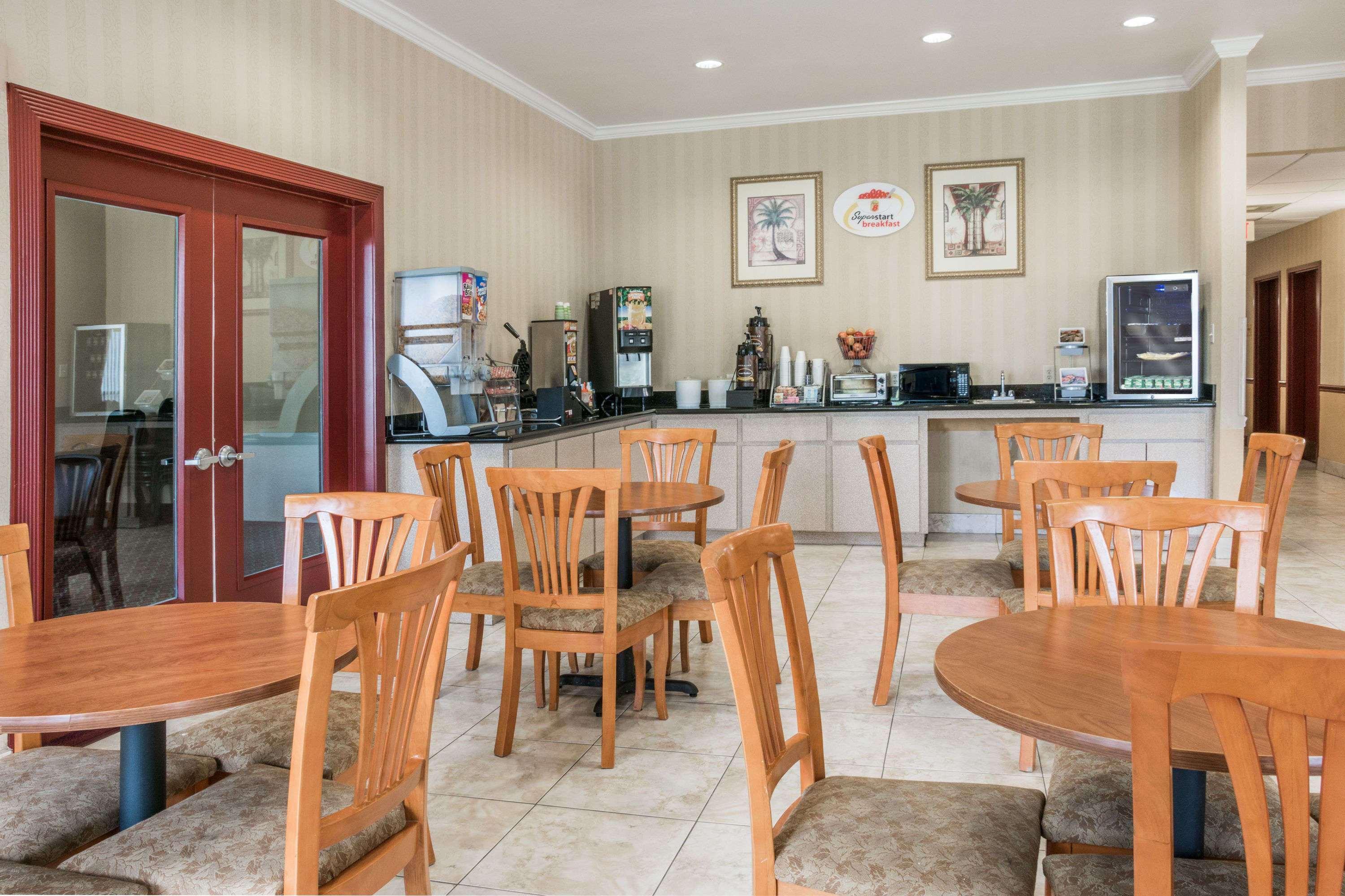 Super 8 By Wyndham Brookshire Tx Exterior foto